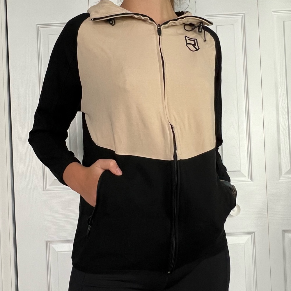 Rise Sportswear Zip-Up Beige/Black Hoodie with Zip-Up Pockets - Size Large